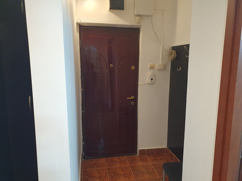 Drumul Taberei- Plaza- Vanzare 2 camere p/4 dec- reabilitat liber mobilat