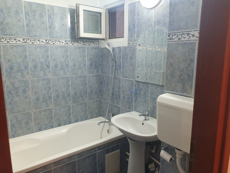 Drumul Taberei- Plaza- Vanzare 2 camere p/4 dec- reabilitat liber mobilat